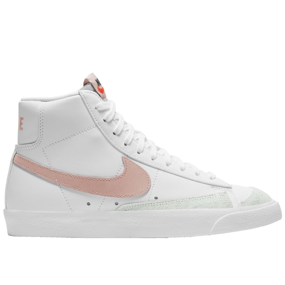 Nike Women's White and Pink Sneakers